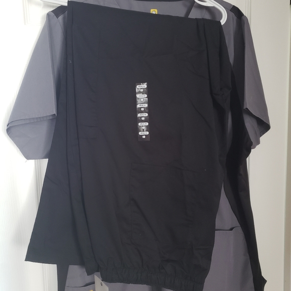 Scrub set - Picture 3 of 3